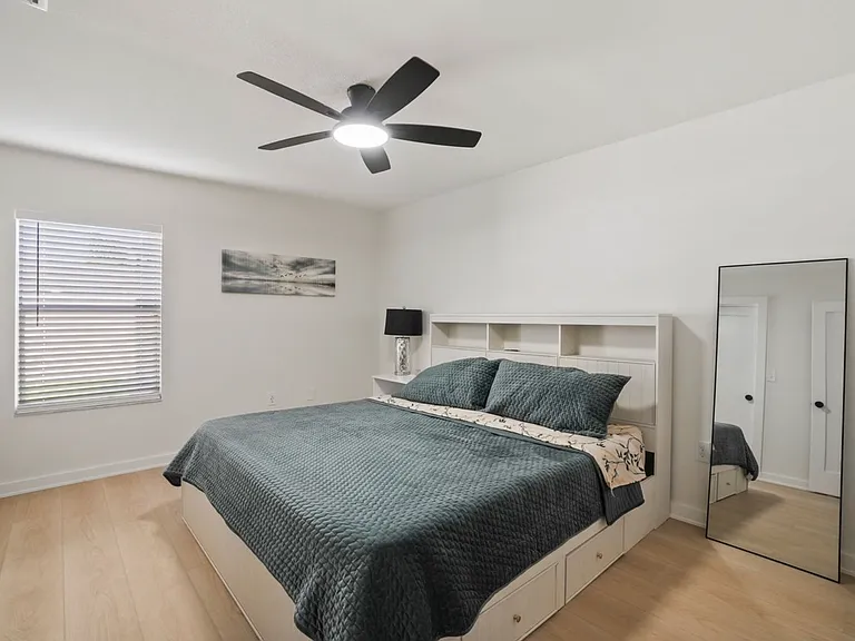 2125 W Cypress St — Photo 5