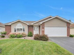 1449 Crooked Creek Dr, Beecher, IL 60401