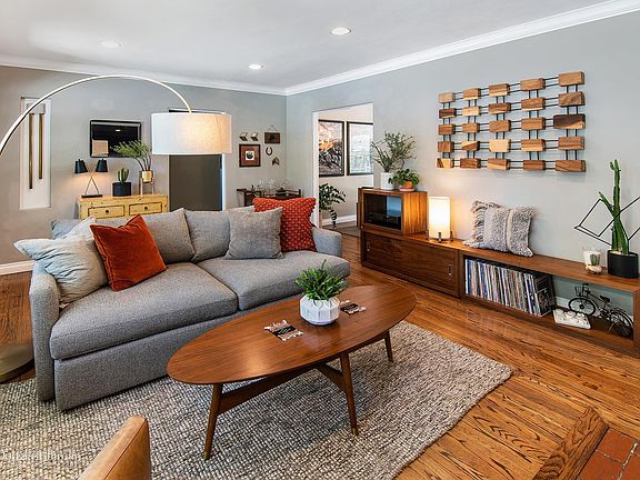 5th image of 6041 Beck Ave