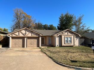 9904 Southridge Dr, Oklahoma City, OK 73159