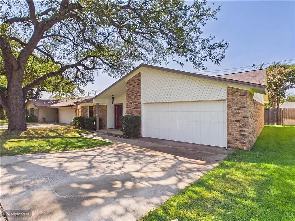 3 bed, 1374 sqft, $2,500 — Photo 4