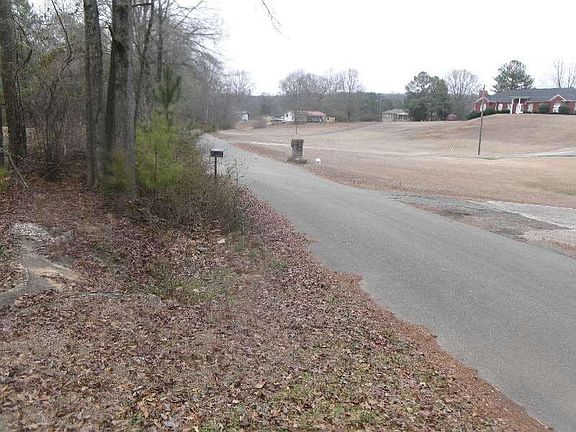 4th image of 4841 Monroe Dr