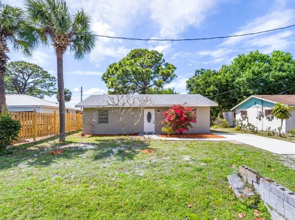 3415 W Lake Drive, Fort Pierce, FL 34982
