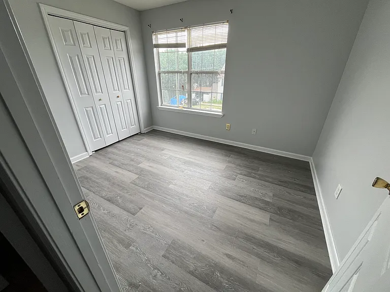979 Hunt Rd — Photo 9