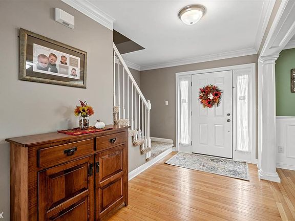 5th image of 46503 Arapahoe Dr