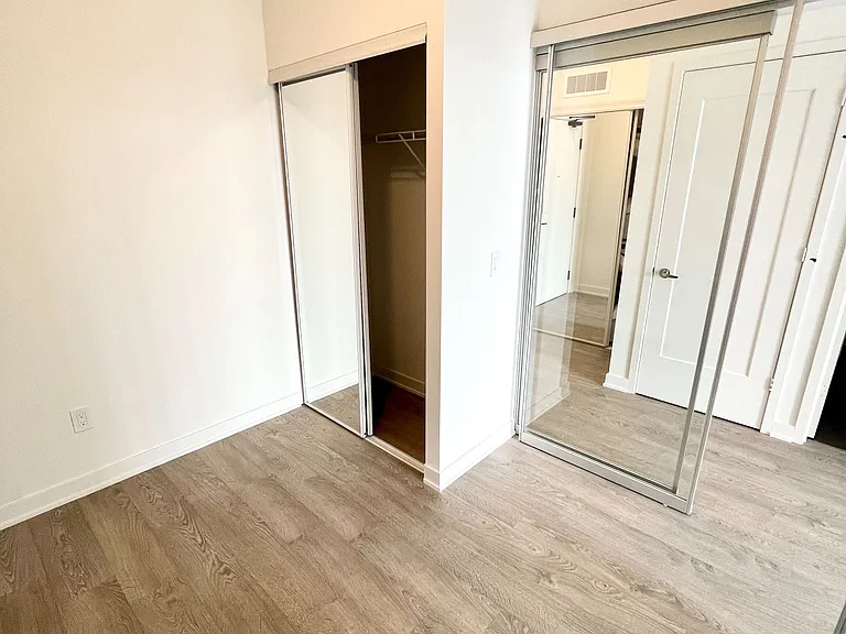60 Princess St #1015 — Photo 5