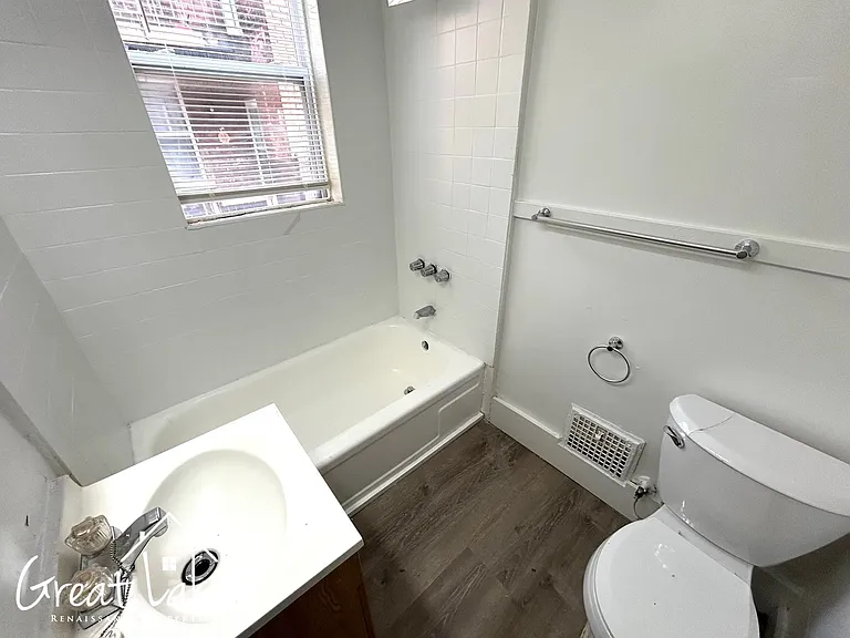 8133-8139 Senator St — Photo 13