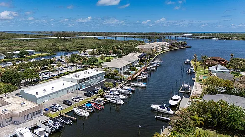 23 Royal Palm Point #A Photo 1