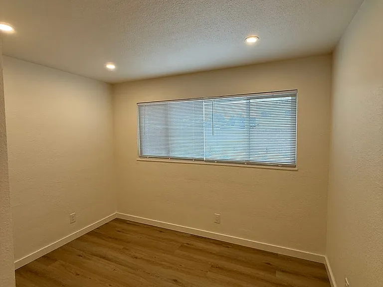 750 Topaz Dr — Photo 13