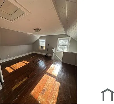 255 E Matsonford Rd — Photo 16