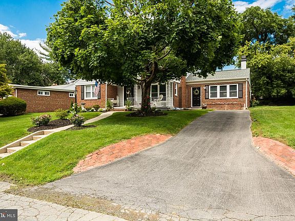 5th image of 4110 Pinedale Dr