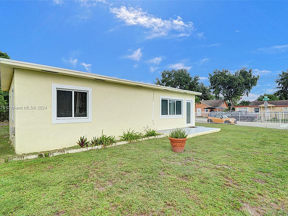 2nd image of 10420 NW 22nd Ave