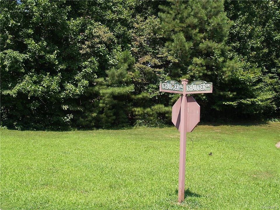1st image of 5820 Chaucer Park