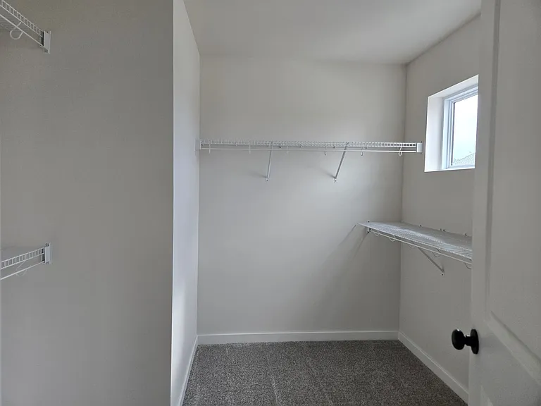 1608-1630 Aspen Ct NE — Photo 33