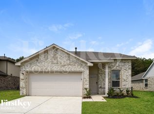 321 Lakeway Cir, Anahuac, TX 77514