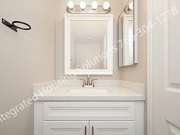 4504 Goldfinch Way — Photo 20