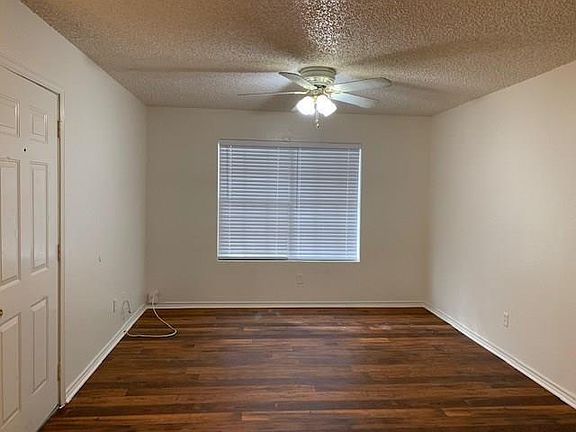 4th image of 11917 Clovite Ct