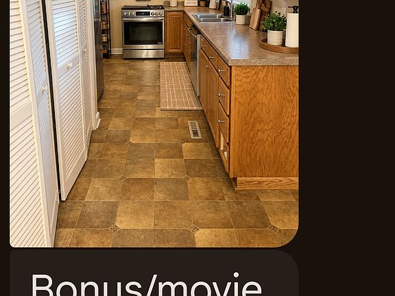 5th image of 615 Henley St