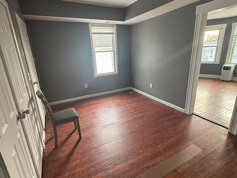 182 Hewitt St #2 — Photo 6