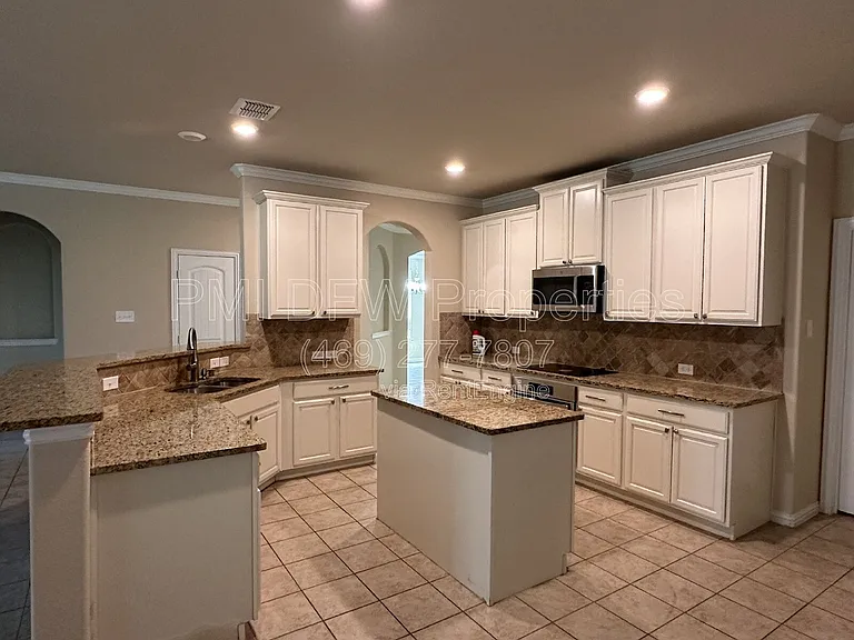 16612 Stillhouse Hollow Ct — Photo 7