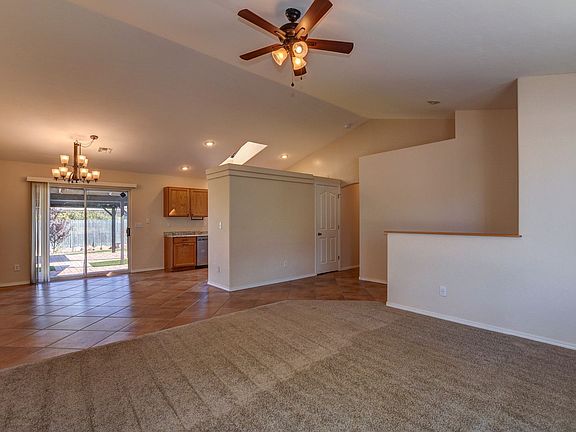 5th image of 3763 N Taylor Dr