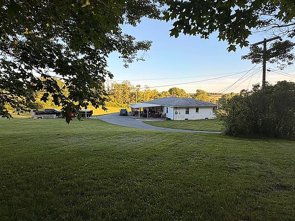 2nd image of 4394 Oak Ln