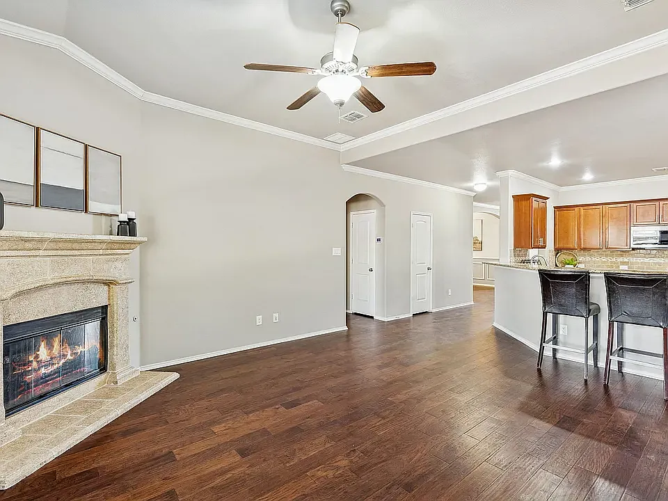 4 bed, 3153 sqft, $3,000 — Photo 4