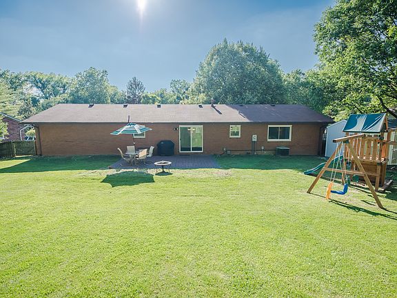 3rd image of 75 Glendale Dr