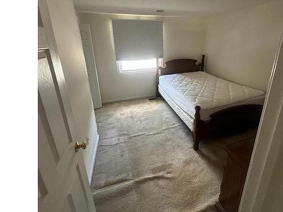 5th image of 19 Carroll View Ave #19