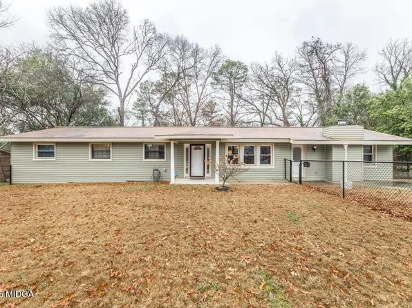102 Hemlock St, Warner Robins, GA 31093