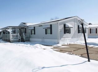 102 Woodlot Ct, Flint, MI