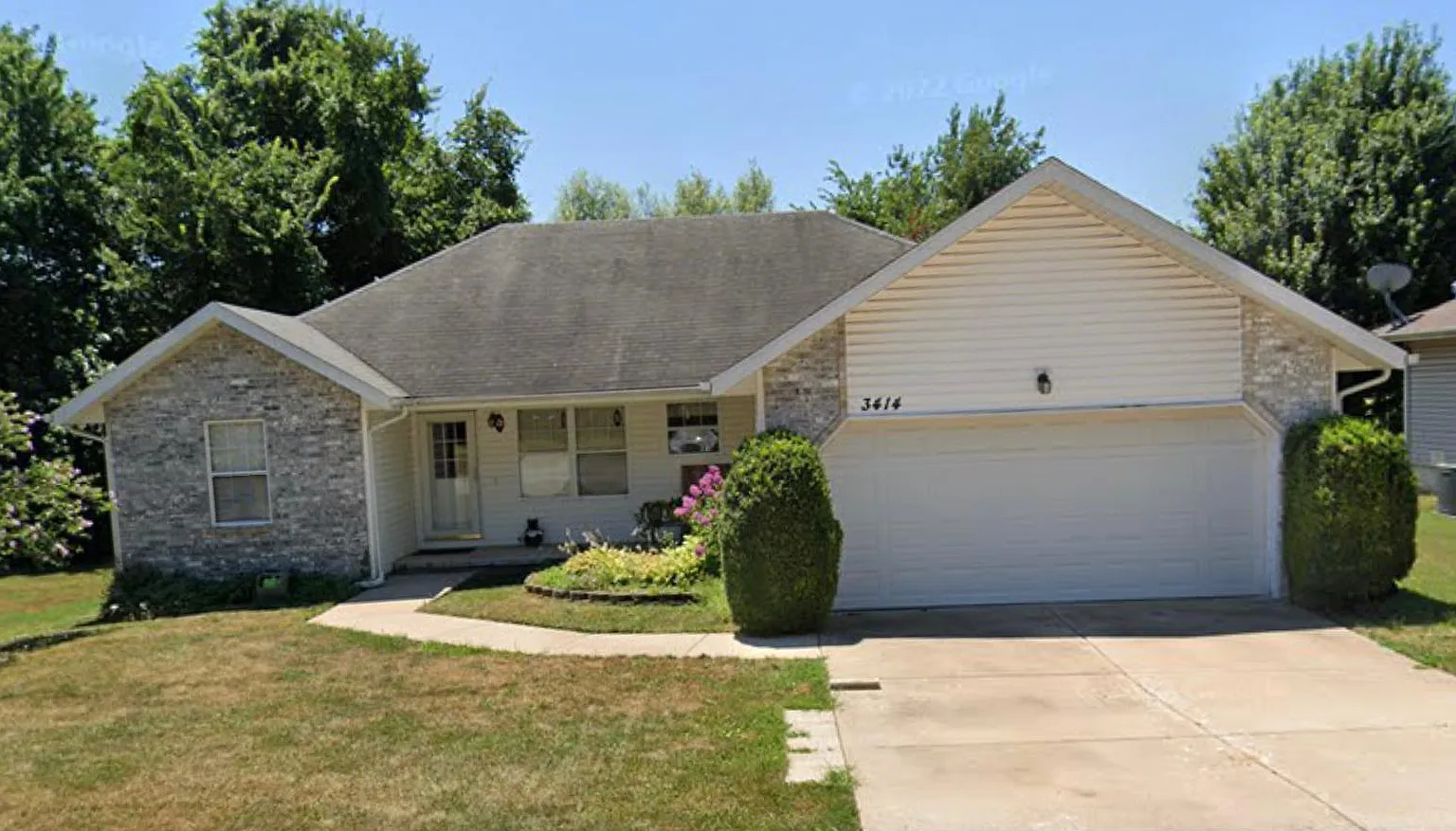 3414 W Riverside St — Photo 1