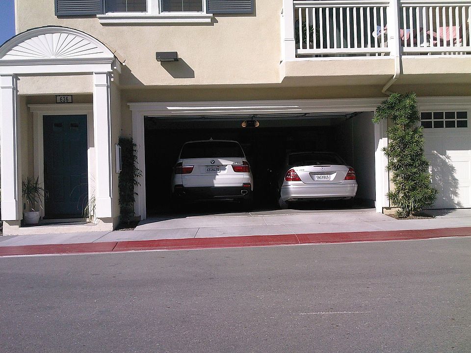 636 Silk Tree 2bd/2.5ba/2Gar