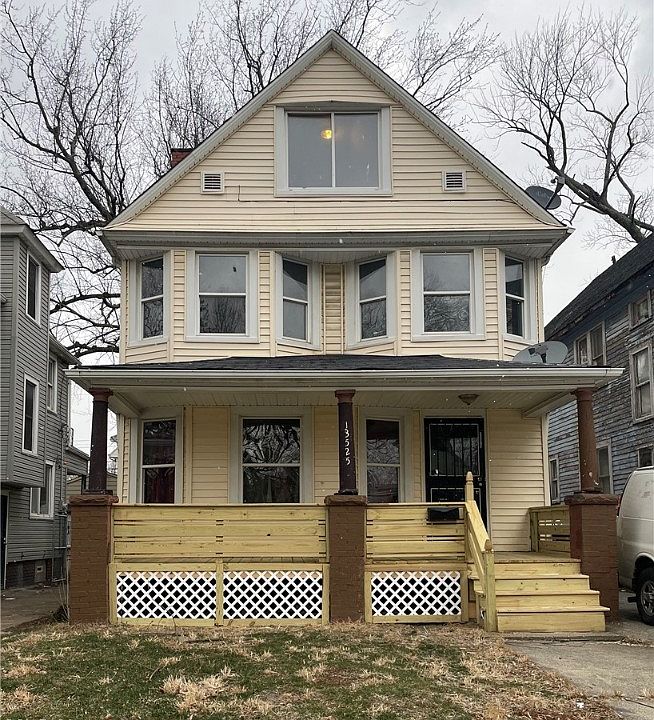 1st image of 13525 Beaumont Ave