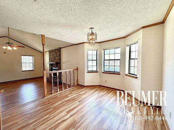 3rd image of 586 Seapine Cir