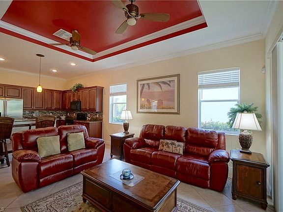 4th image of 10692 Camarelle Cir
