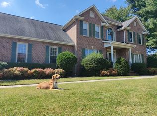 102 Yorktown Dr, Tullahoma, TN 37388