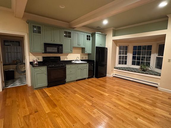 2nd image of 3 Longmeadow Dr