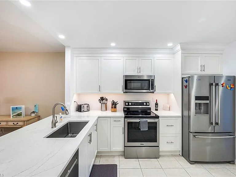 1802 Kings Lake Blvd #2-101 — Photo 8