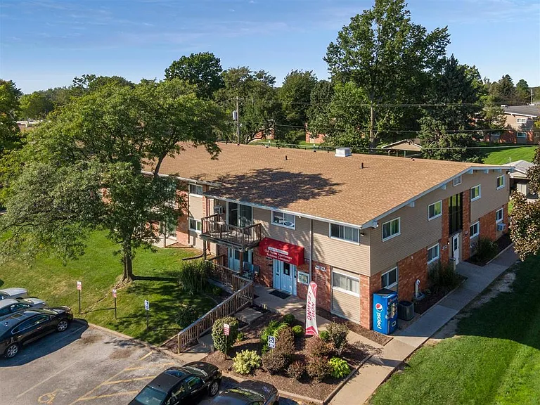 Oak Valley Apartments — Photo 10