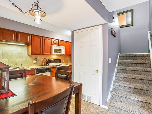 2nd image of 17448 Dunewood Ct Unit B
