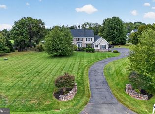 38392 Stone Eden Dr, Hamilton, VA 20158