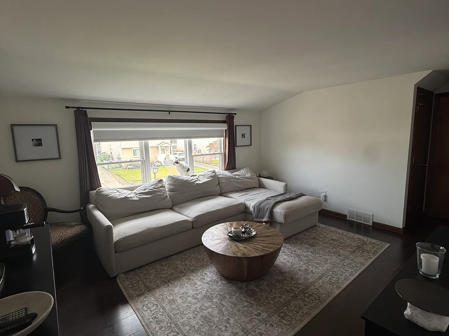 2 bed, 700 sqft, $1,350 — Photo 2