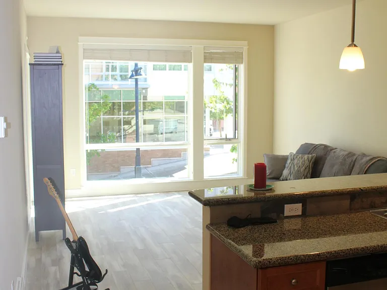 400 Washington Ave #111 — Photo 5