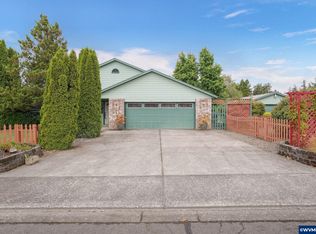 235 SE Dove Dr, Sublimity, OR 97385