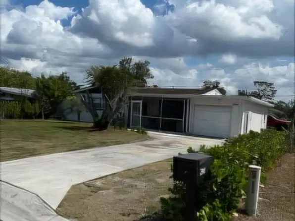 2941 Powell St, Fort Myers, FL 33901