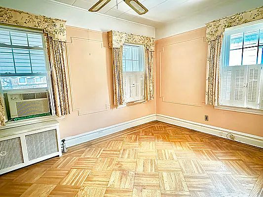 5th image of 1769 Kimball St