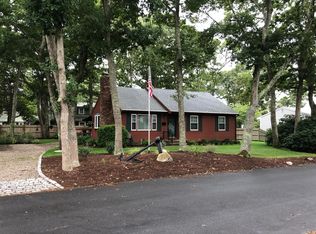 37 Oak St, East Falmouth, MA 02536