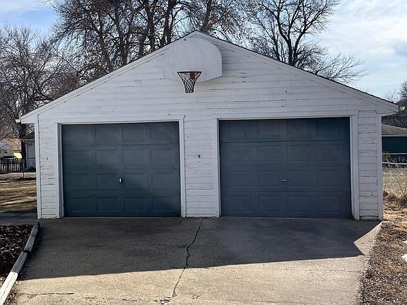 3rd image of 1616 W Willis Ave