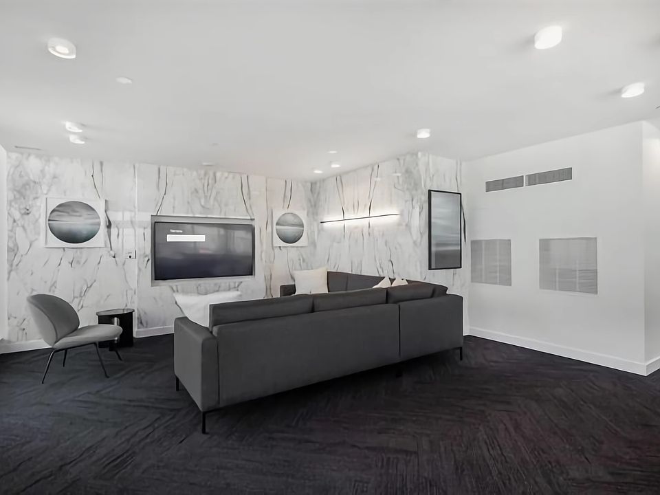 1st image of 1111 Richards St #1306